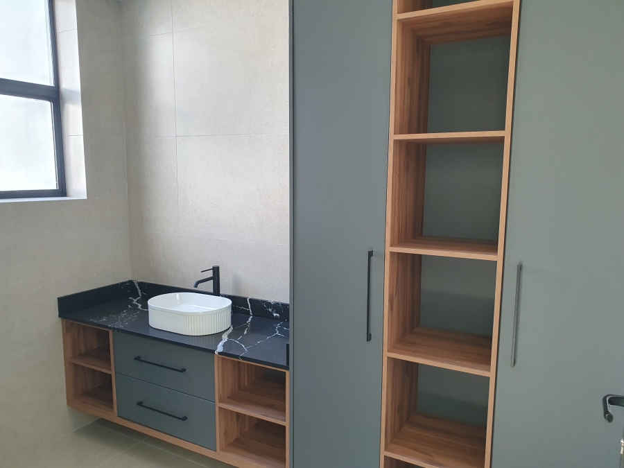 4 Bedroom Property for Sale in Oubaai Western Cape